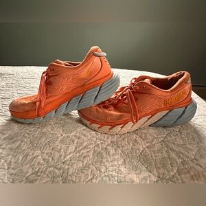 Hoka One One Gaviota 4 Women's Orange Running Shoes, Used, Size 9.5
